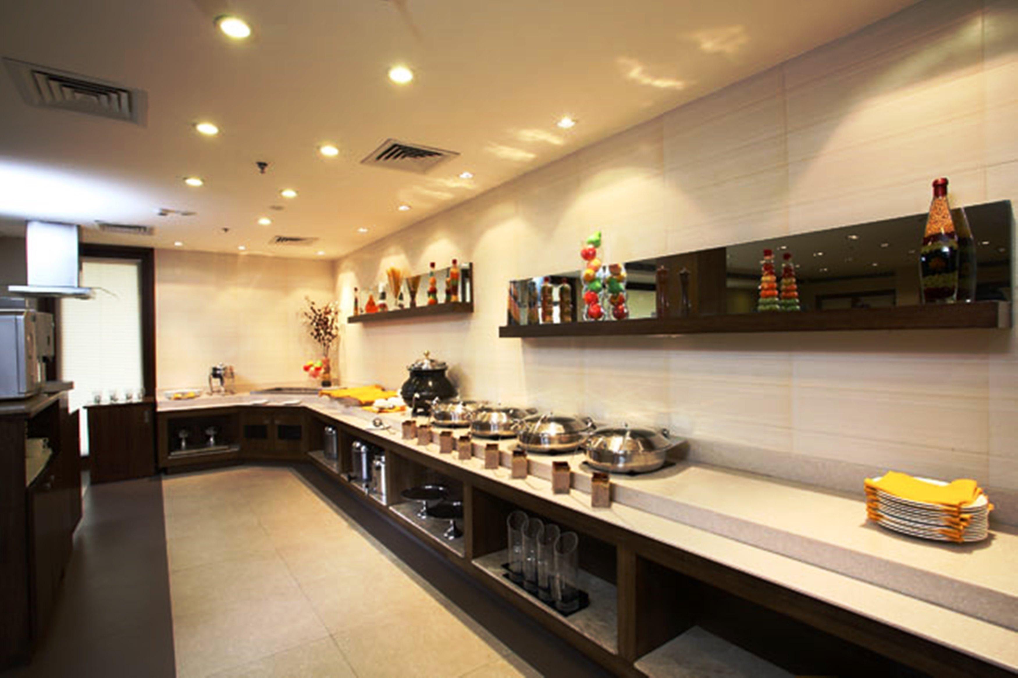 Shervani Nehru Place Nuova Delhi Esterno foto